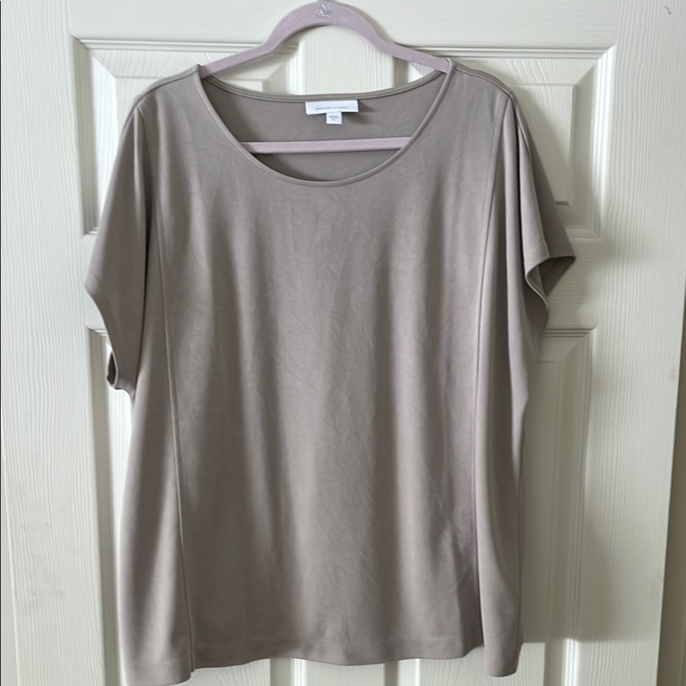 Pure Jill sand washed short sleeve top.